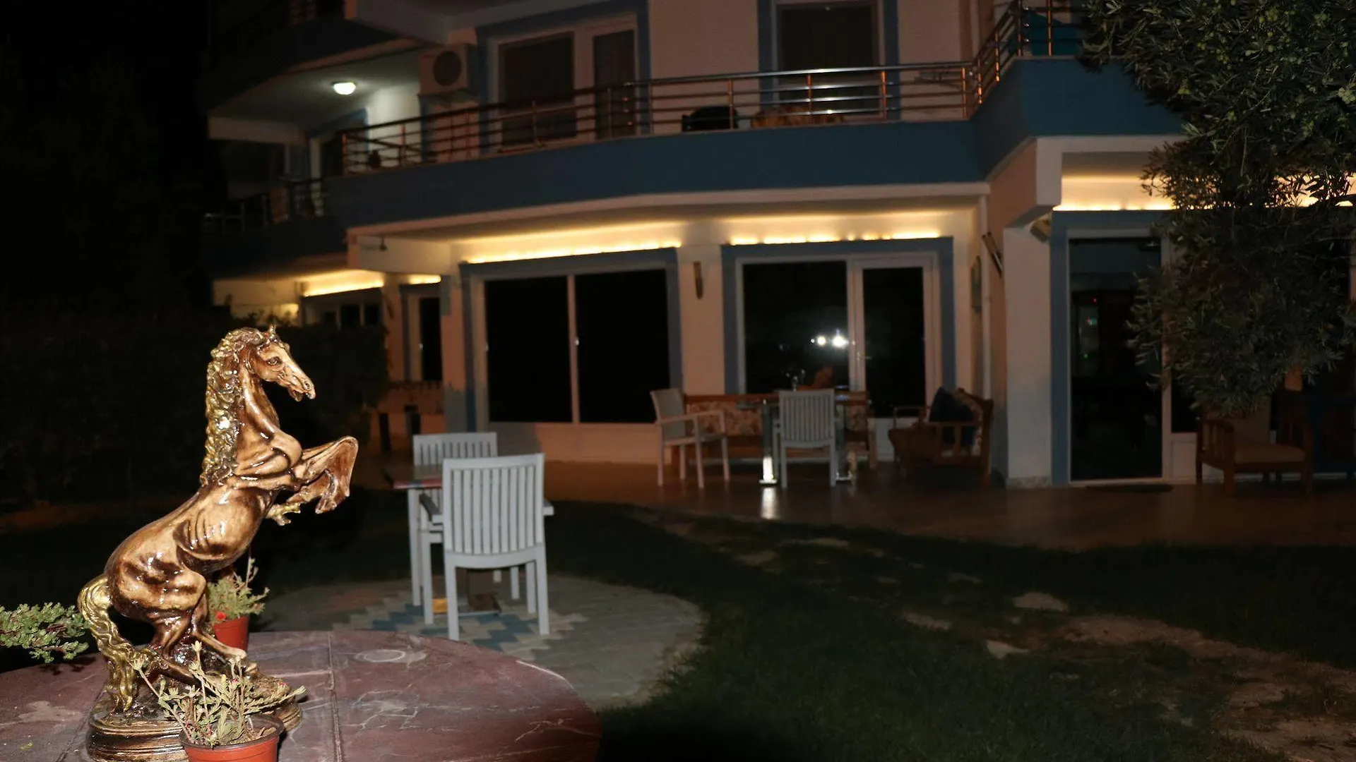 Guest house Ege Apart & Hotel Ayvalik